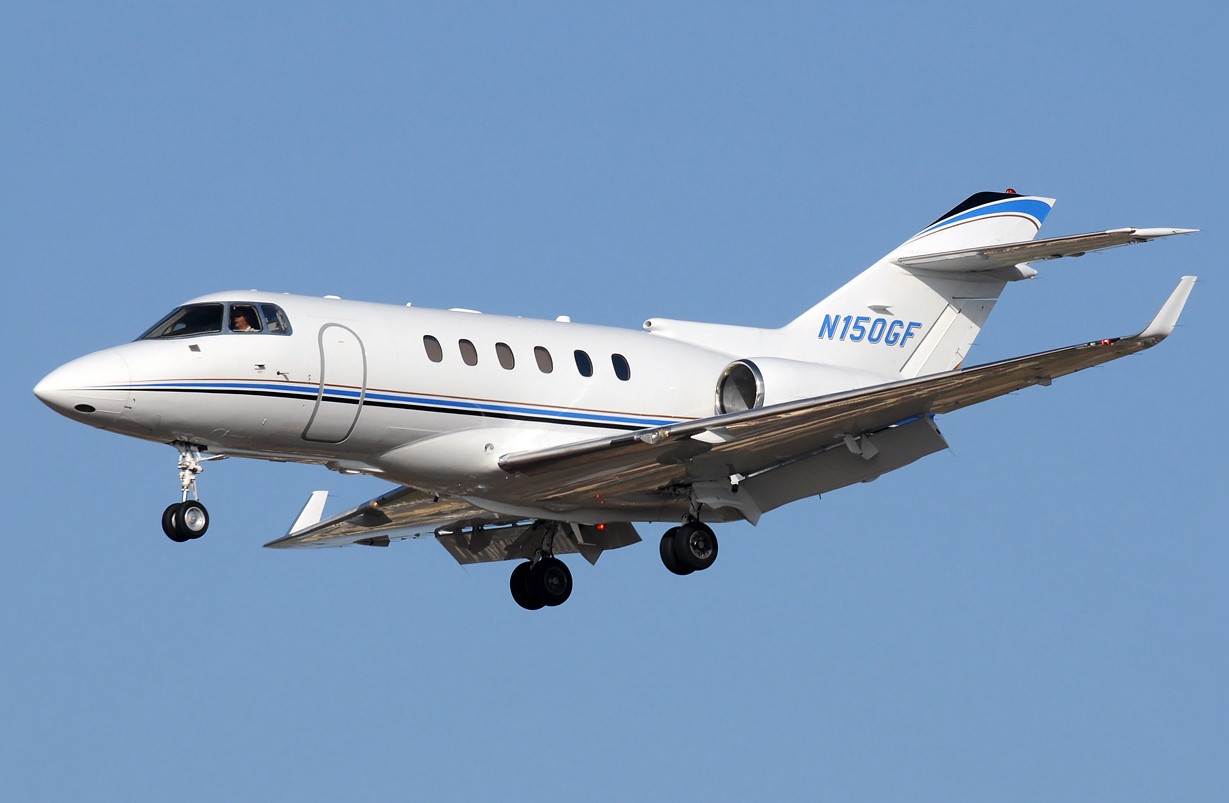 Hawker 800XP mid-size jet in flight